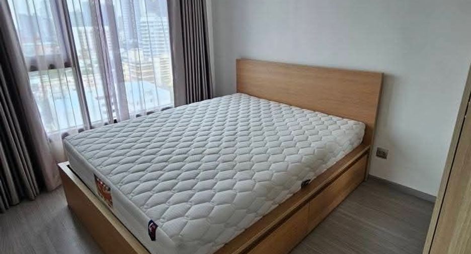 For rent 2 bedrooms condo in Phra Khanong, Bangkok