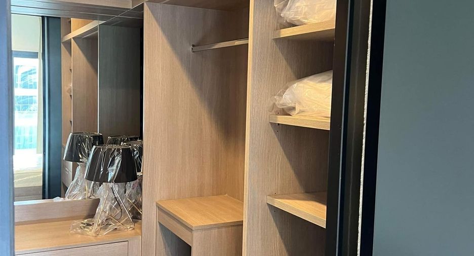 For sale 1 bed condo in Huai Khwang, Bangkok