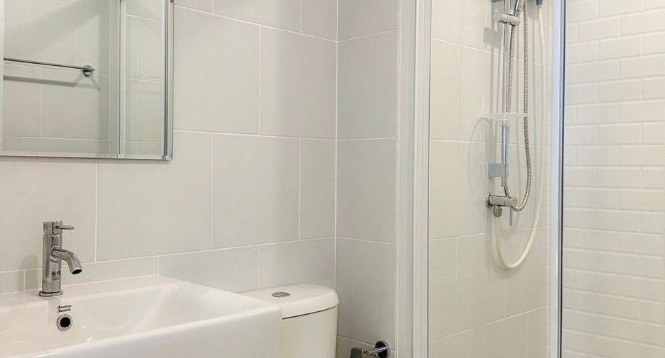 For rent 1 bed condo in Wang Thonglang, Bangkok
