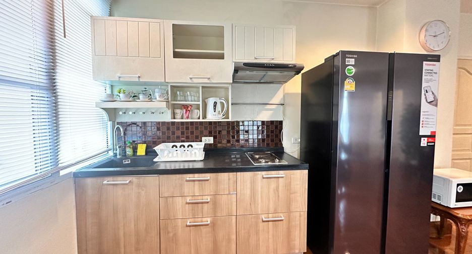 For rent 2 bedrooms apartment in Khlong Toei, Bangkok