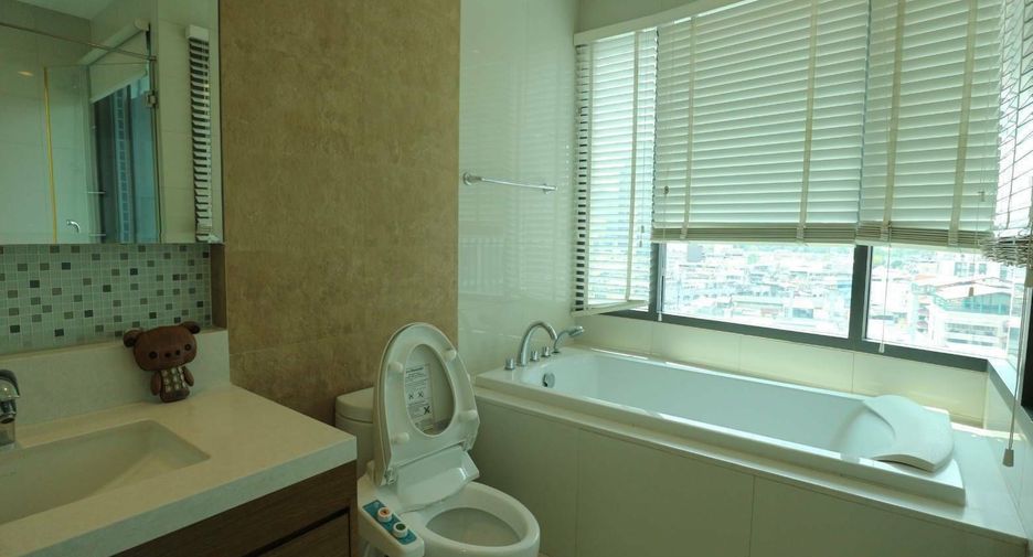 Condo en venta y en alquiler de 2 habitaciones en Khlong Toei, Bangkok