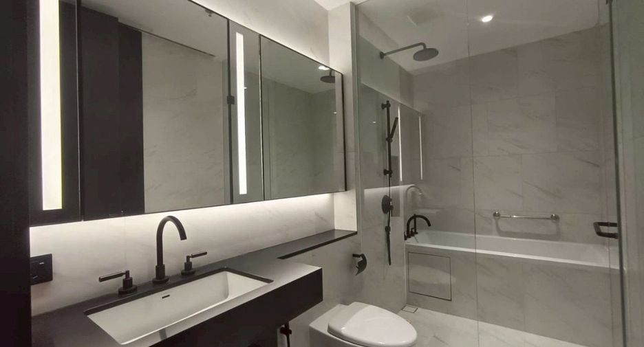 For rent 1 bed condo in Sathon, Bangkok