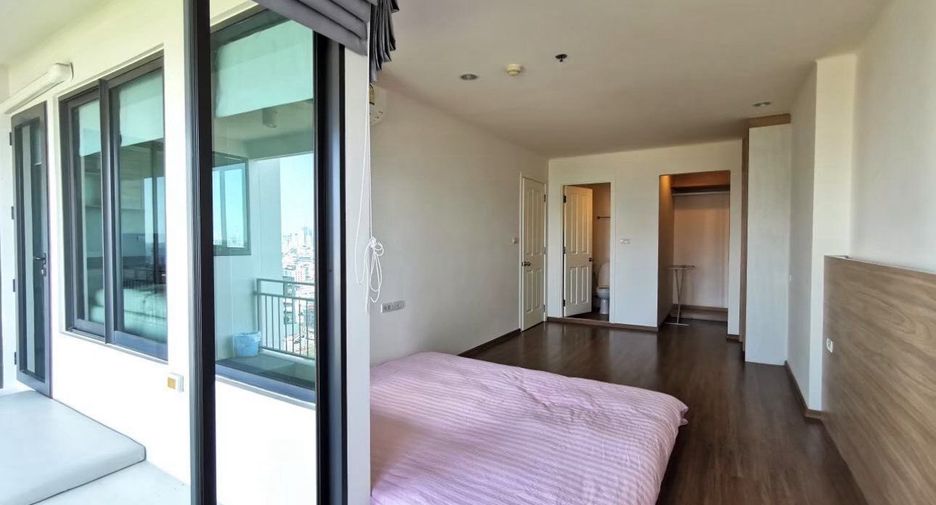 For sale 2 bedrooms condo in Yan Nawa, Bangkok