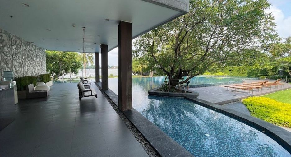 For sale 2 bedrooms condo in Yan Nawa, Bangkok