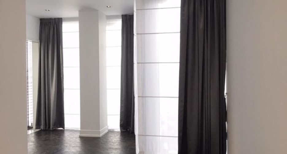 À vendre et à louer 3 chambres condo à Sathon, Bangkok