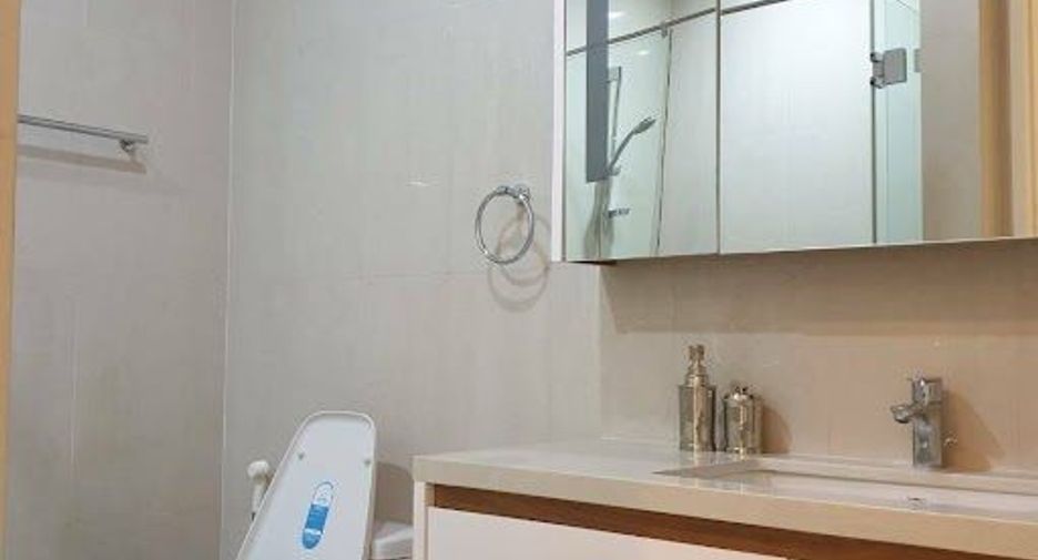 Wohnung zur Miete mit 2 Zimmer in Pathum Wan, Bangkok