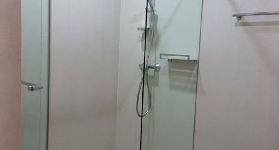 Wohnung zur Miete mit 2 Zimmer in Pathum Wan, Bangkok