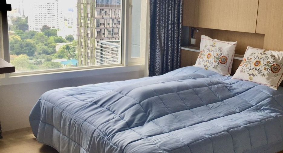 For rent 2 bedrooms condo in Khlong Toei, Bangkok