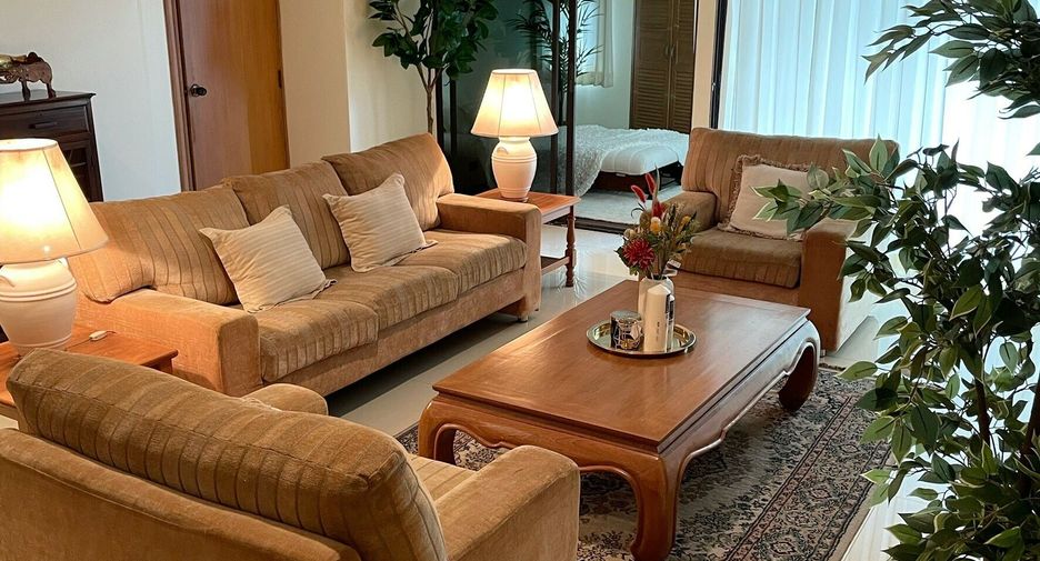 Wohnung zur Miete mit 3 Zimmer in Watthana, Bangkok
