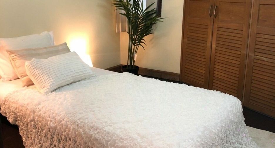 Wohnung zur Miete mit 3 Zimmer in Watthana, Bangkok