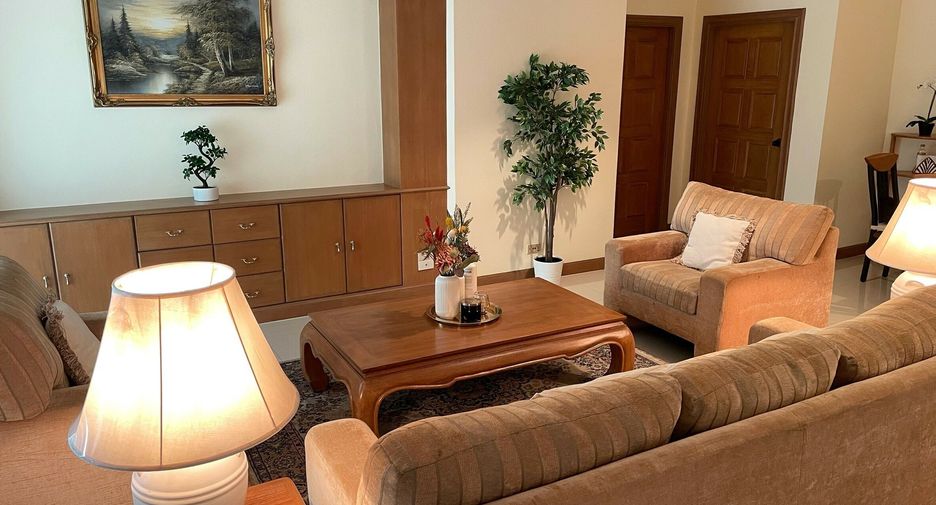 Wohnung zur Miete mit 3 Zimmer in Watthana, Bangkok