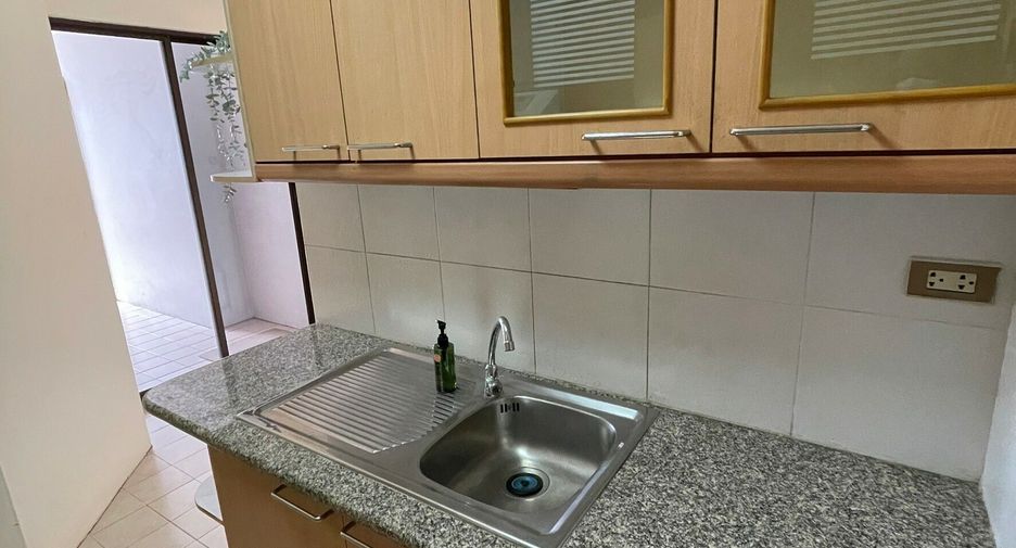 Wohnung zur Miete mit 3 Zimmer in Watthana, Bangkok