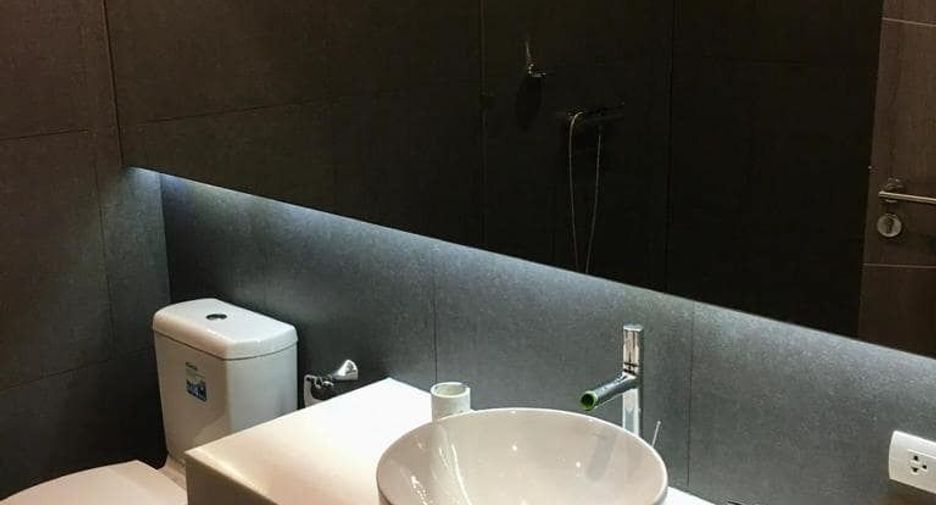 Wohnung zur Miete mit 2 Zimmer in Khlong Toei, Bangkok