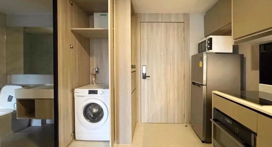 For rent 2 bedrooms condo in Watthana, Bangkok