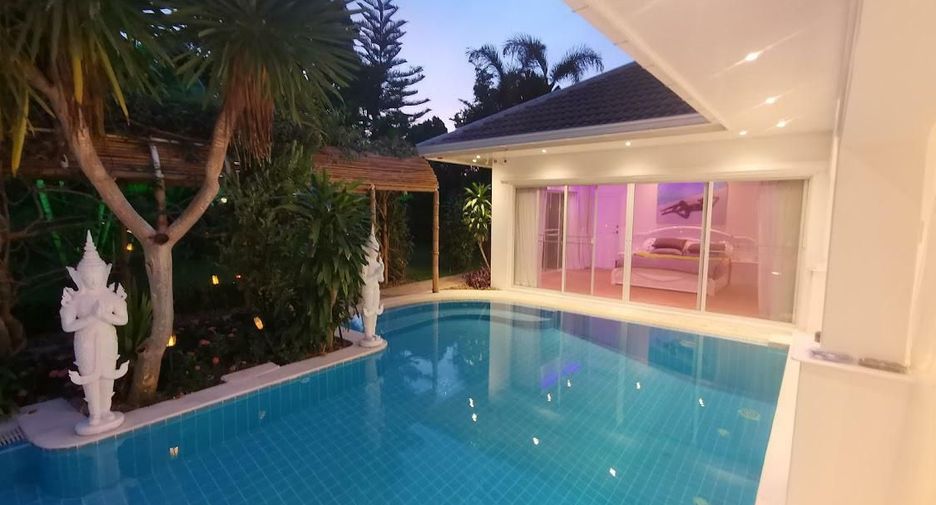 Villa zum Kauf mit 4 Zimmer in Bang Lamung, Chonburi