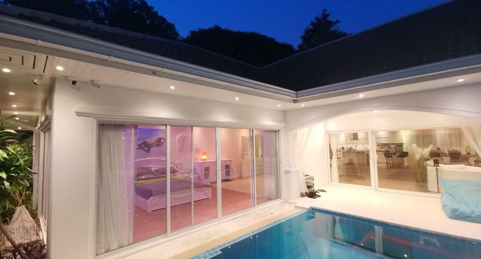 Villa zum Kauf mit 4 Zimmer in Bang Lamung, Chonburi
