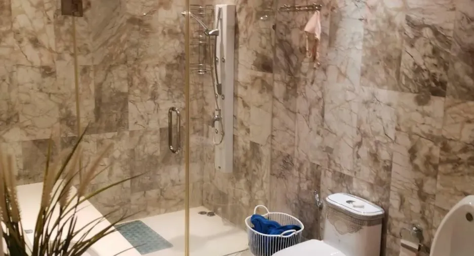 Villa zum Kauf mit 4 Zimmer in Bang Lamung, Chonburi