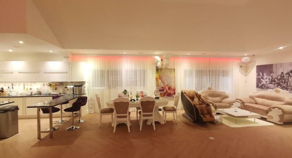 Villa zum Kauf mit 4 Zimmer in Bang Lamung, Chonburi