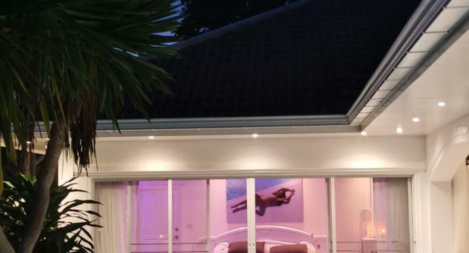 Villa zum Kauf mit 4 Zimmer in Bang Lamung, Chonburi