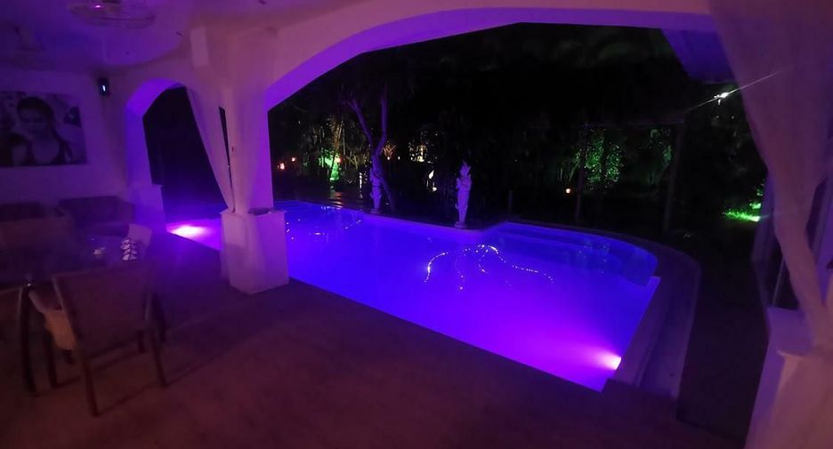Villa zum Kauf mit 4 Zimmer in Bang Lamung, Chonburi