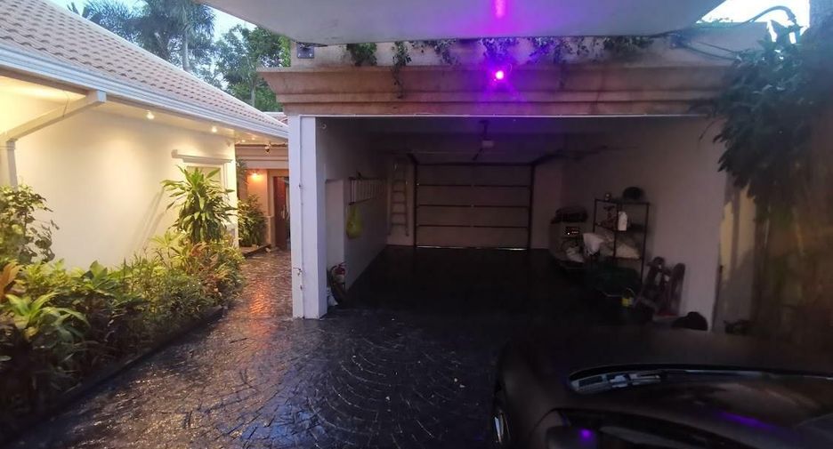 Villa zum Kauf mit 4 Zimmer in Bang Lamung, Chonburi