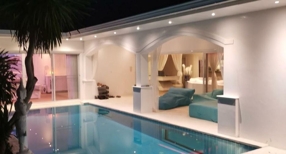 Villa zum Kauf mit 4 Zimmer in Bang Lamung, Chonburi