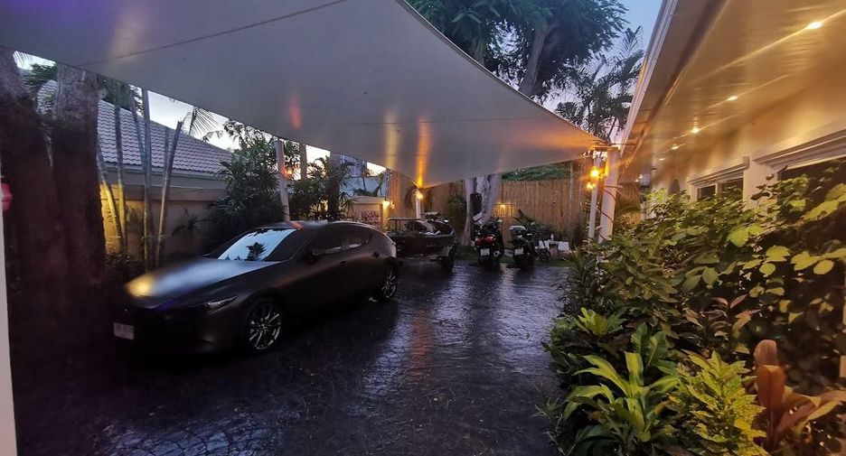 Villa zum Kauf mit 4 Zimmer in Bang Lamung, Chonburi