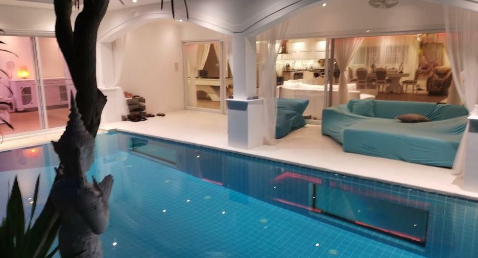 Villa zum Kauf mit 4 Zimmer in Bang Lamung, Chonburi