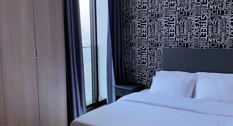 For rent 2 bedrooms condo in Pathum Wan, Bangkok