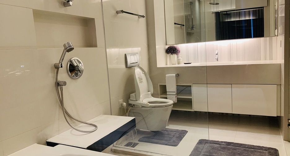 For rent 1 bed condo in Khlong Toei, Bangkok