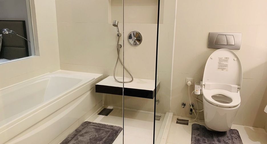 For rent 1 bed condo in Khlong Toei, Bangkok