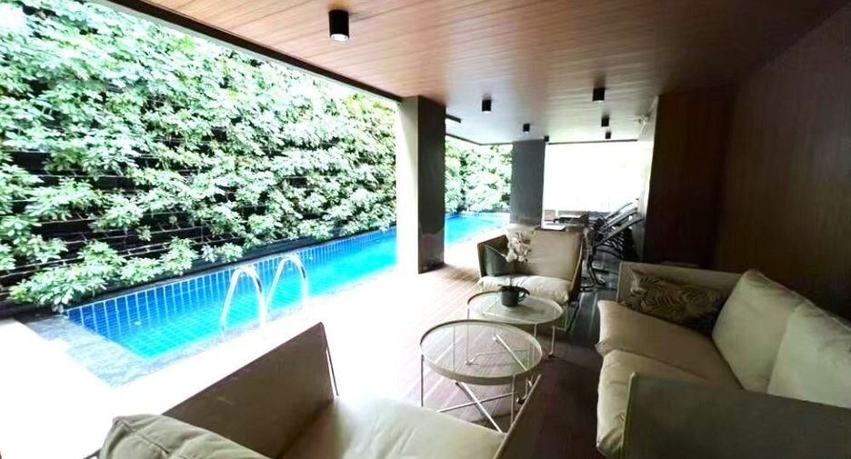 For sale 2 bedrooms condo in Phaya Thai, Bangkok