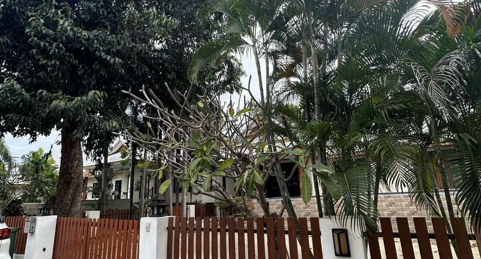 For rent 3 bedrooms villa in Bang Lamung, Chonburi