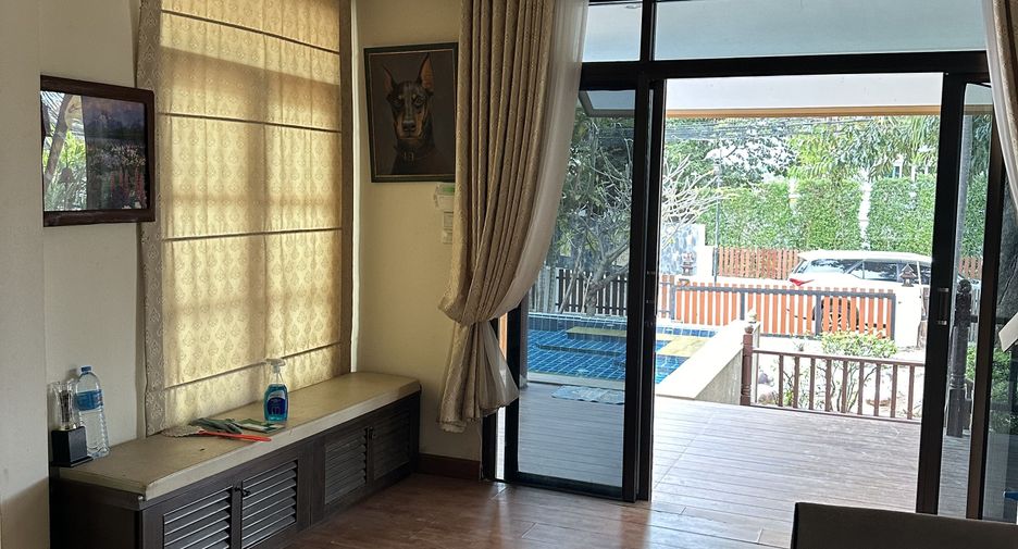 For rent 3 bedrooms villa in Bang Lamung, Chonburi