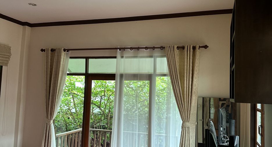 For rent 3 bedrooms villa in Bang Lamung, Chonburi