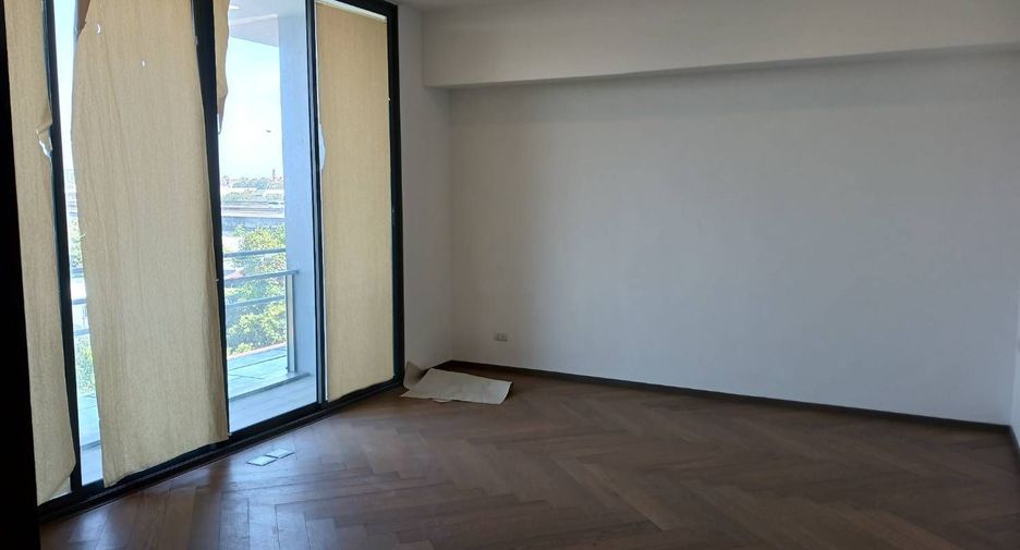 For sale 3 bedrooms condo in Watthana, Bangkok