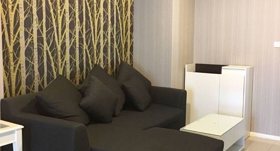 For rent 2 bedrooms condo in Huai Khwang, Bangkok