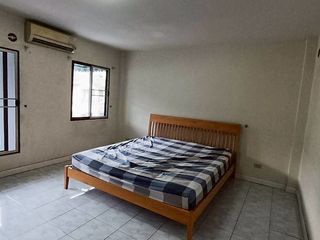 Reihenhaus zum Kauf und zur Miete mit 3 Zimmer in Suan Luang, Bangkok