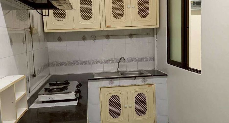 Reihenhaus zum Kauf und zur Miete mit 3 Zimmer in Suan Luang, Bangkok