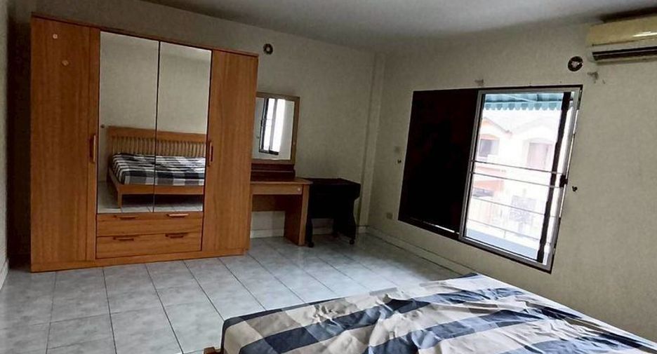 Reihenhaus zum Kauf und zur Miete mit 3 Zimmer in Suan Luang, Bangkok