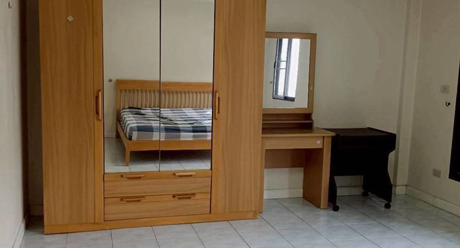 Reihenhaus zum Kauf und zur Miete mit 3 Zimmer in Suan Luang, Bangkok