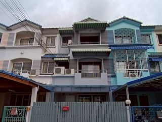 Reihenhaus zum Kauf und zur Miete mit 3 Zimmer in Suan Luang, Bangkok