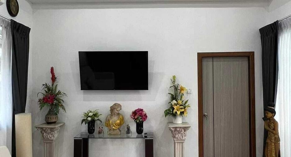 Casa en alquiler de 2 habitaciones en Bang Lamung, Chonburi