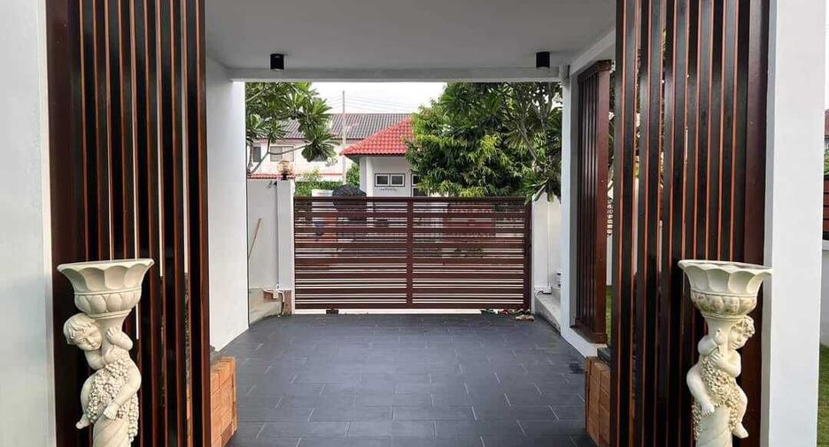 Casa en alquiler de 2 habitaciones en Bang Lamung, Chonburi