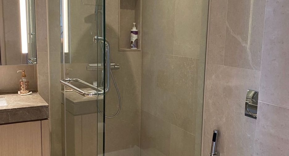 Продажа 1 кровать кондо в Кхлонг Сан, Бангкок