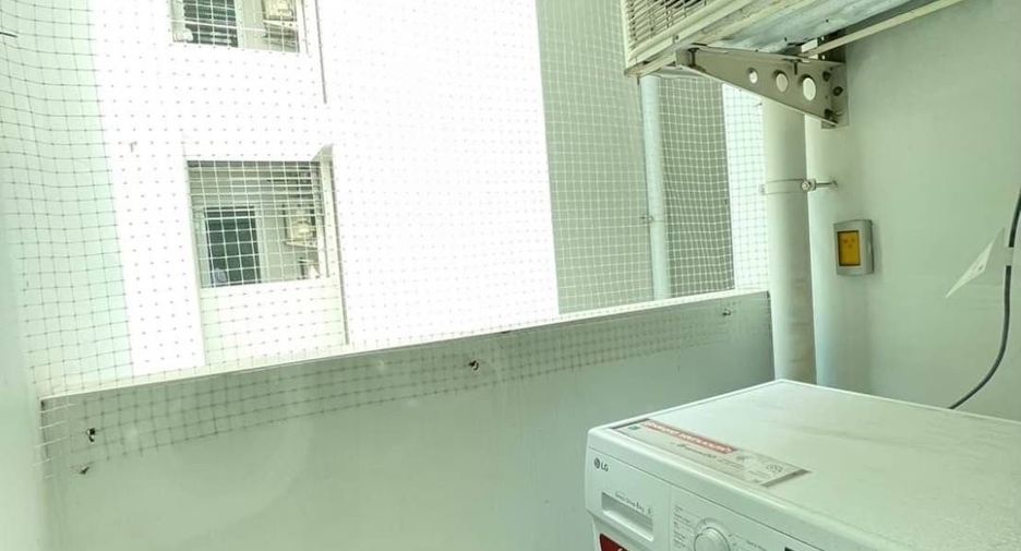 For rent 2 bedrooms condo in Phaya Thai, Bangkok