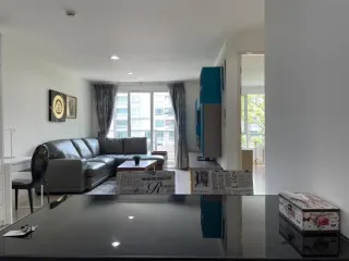 Condo en alquiler de 2 habitaciones en Phaya Thai, Bangkok