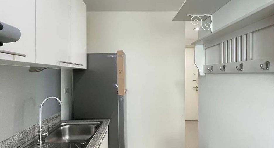 For rent 2 bedrooms condo in Phaya Thai, Bangkok