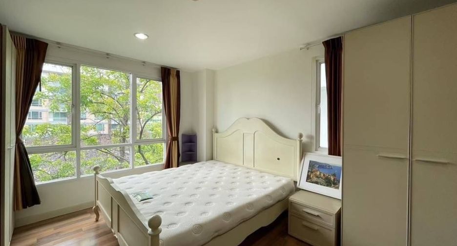 For rent 2 bedrooms condo in Phaya Thai, Bangkok