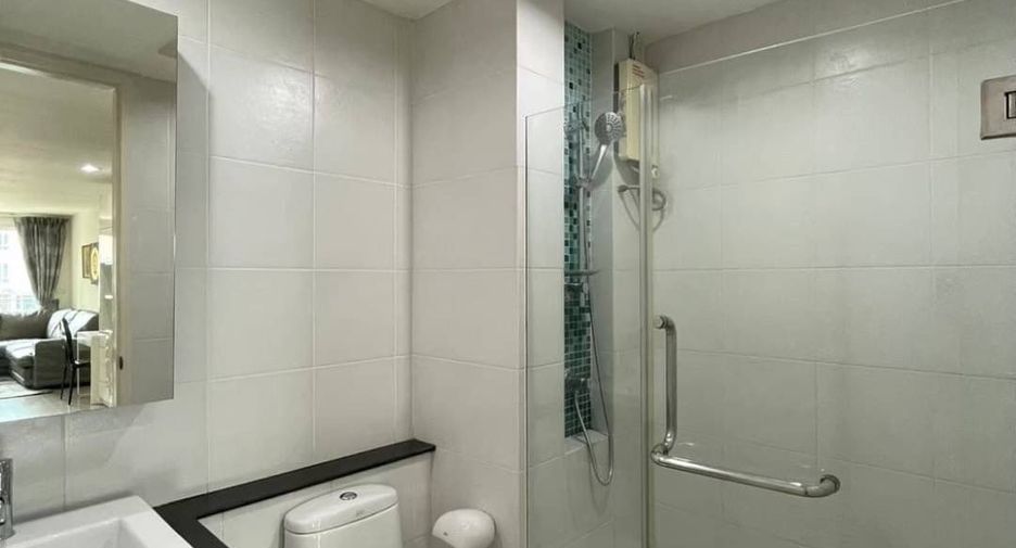For rent 2 bedrooms condo in Phaya Thai, Bangkok
